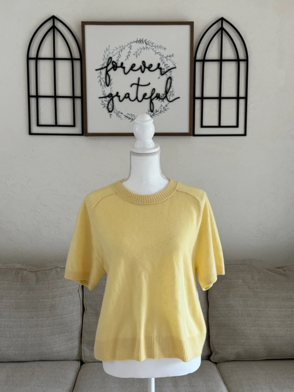 Abercrombie & Fitch Butter Yellow 100% Cashmere Crewneck Sweater Tee Size L